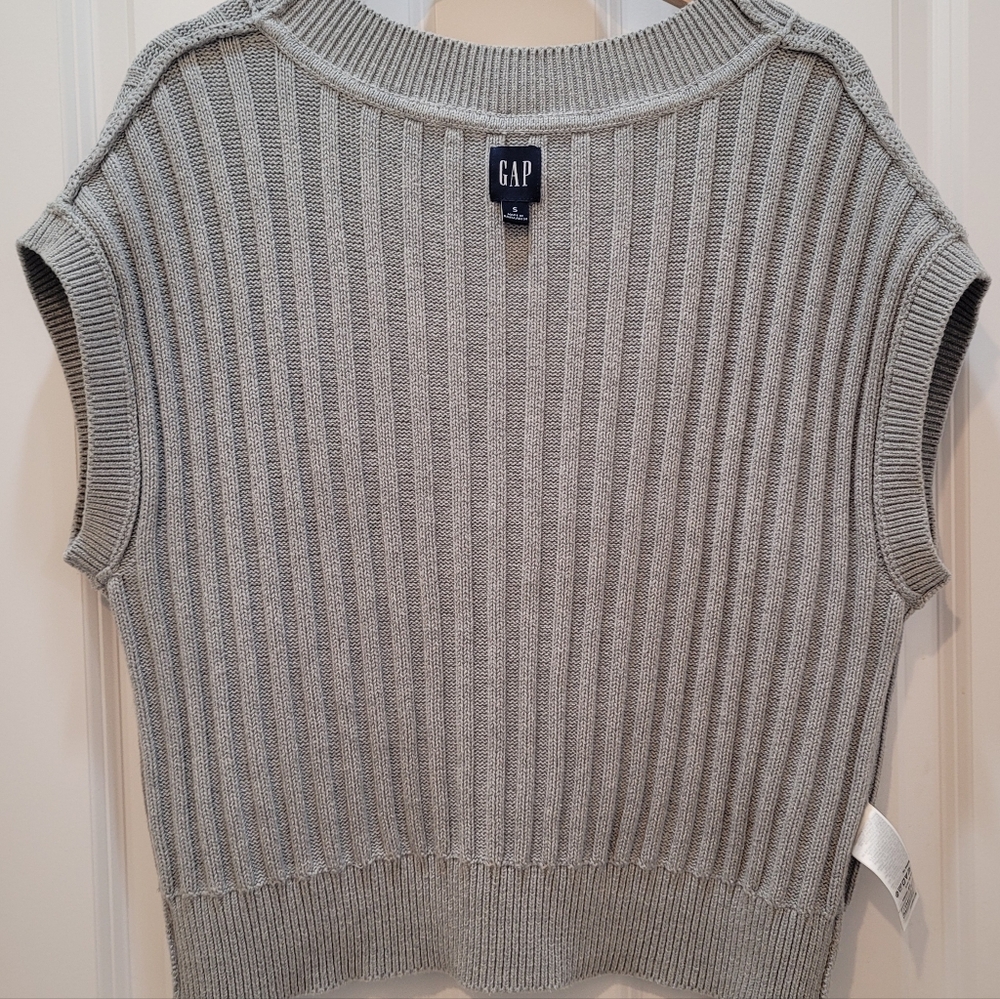 GAP 100% Cotton Dolman Rib V-Neck Sweater Vest, Heather Light Gray - Picture 12 of 14